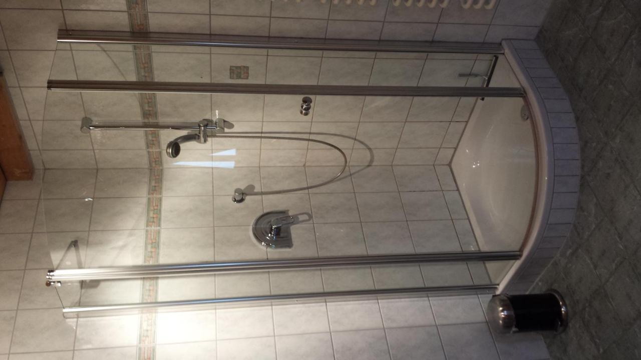 Ferienhaus Schwoerer Rheinhausen Esterno foto