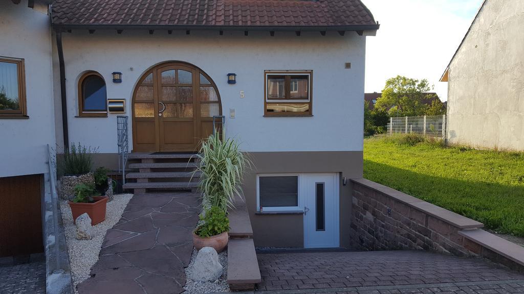 Ferienhaus Schwoerer Rheinhausen Esterno foto